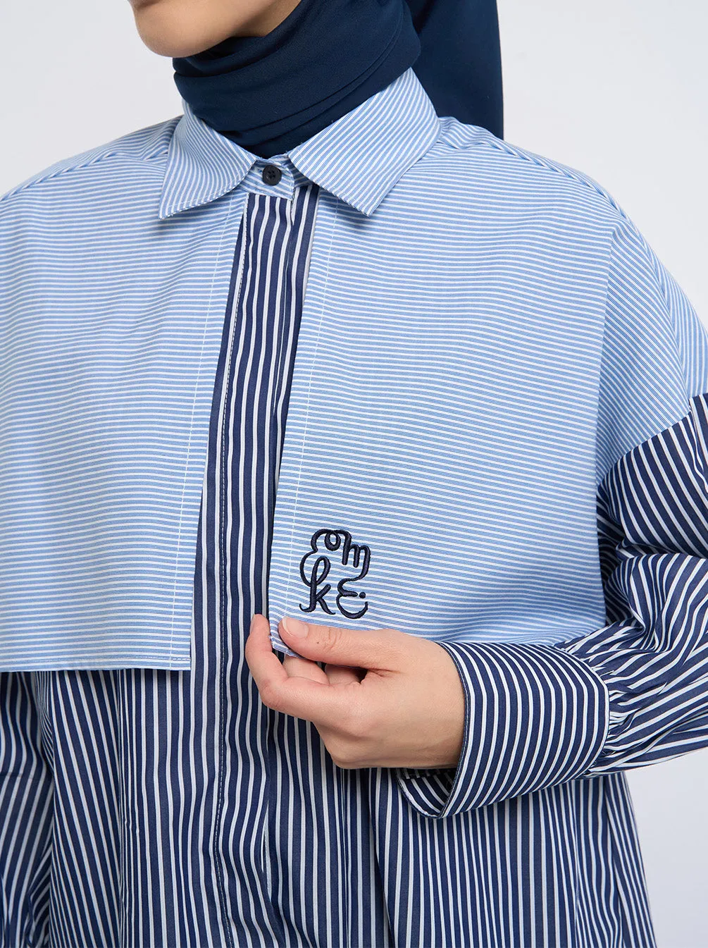 AKEMI LAYERED TOP NAVY