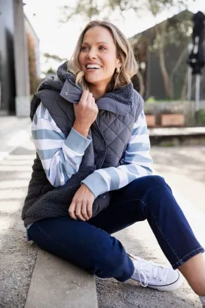 Alaska Quilted Vest - Charcoal