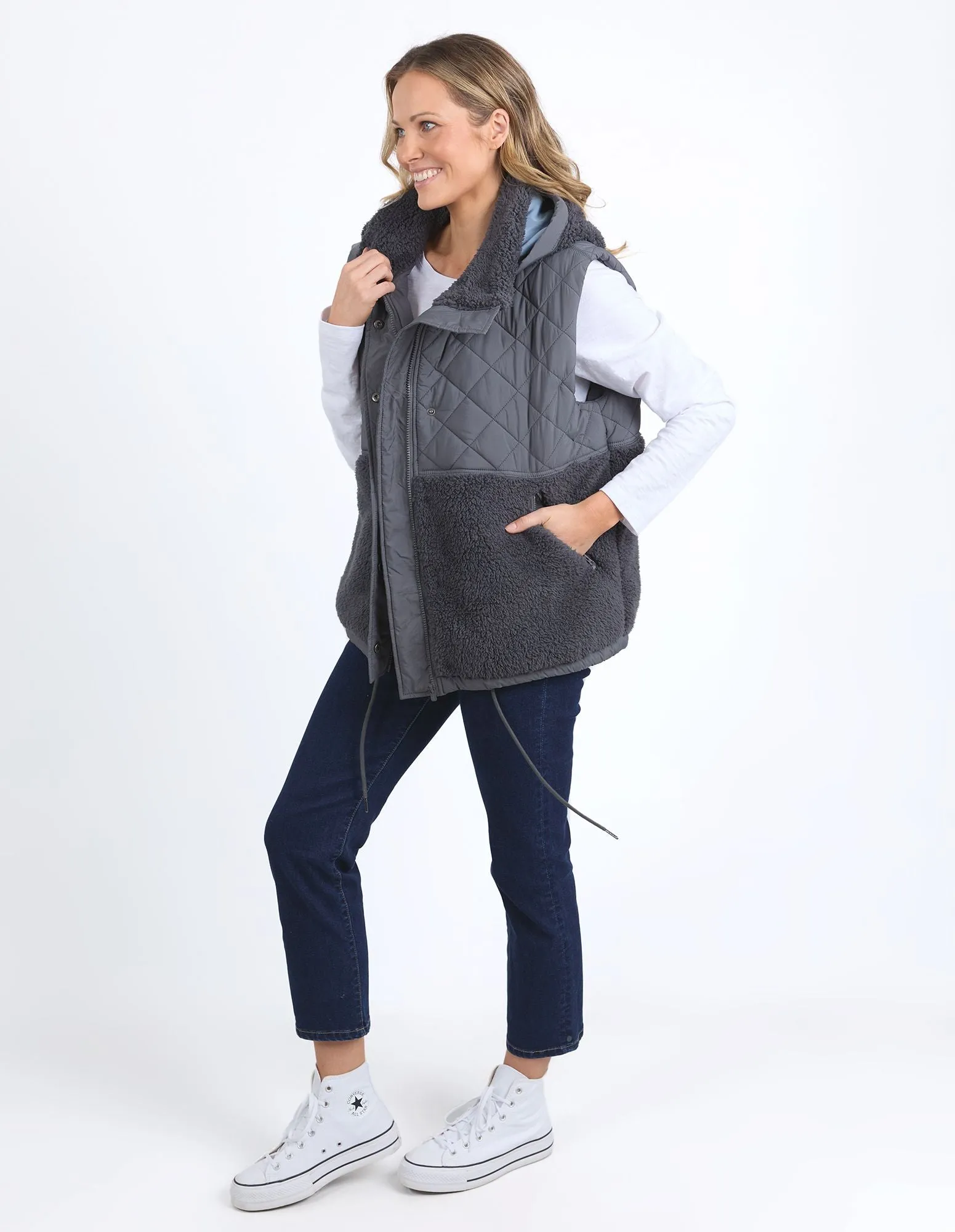 Alaska Quilted Vest - Charcoal
