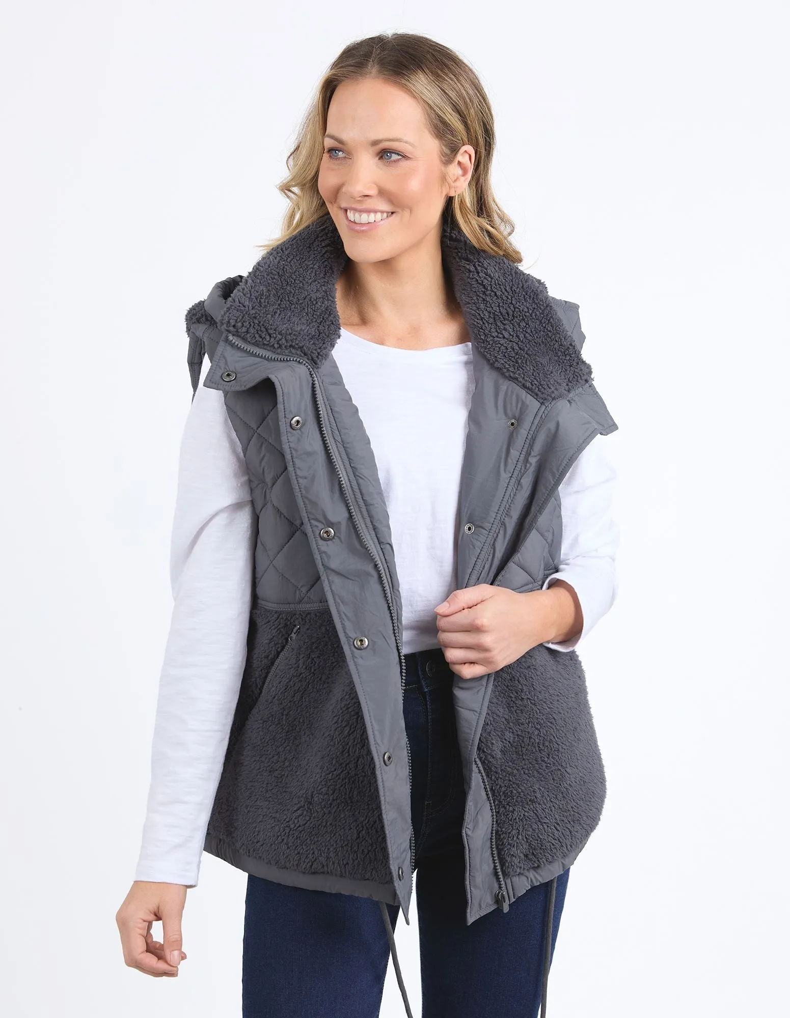 Alaska Quilted Vest - Charcoal