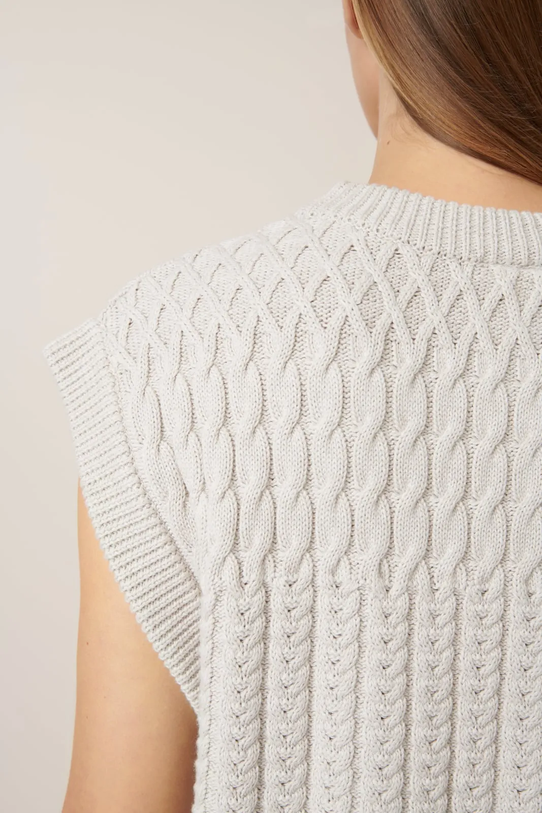 Aran Vest - Oat Melange