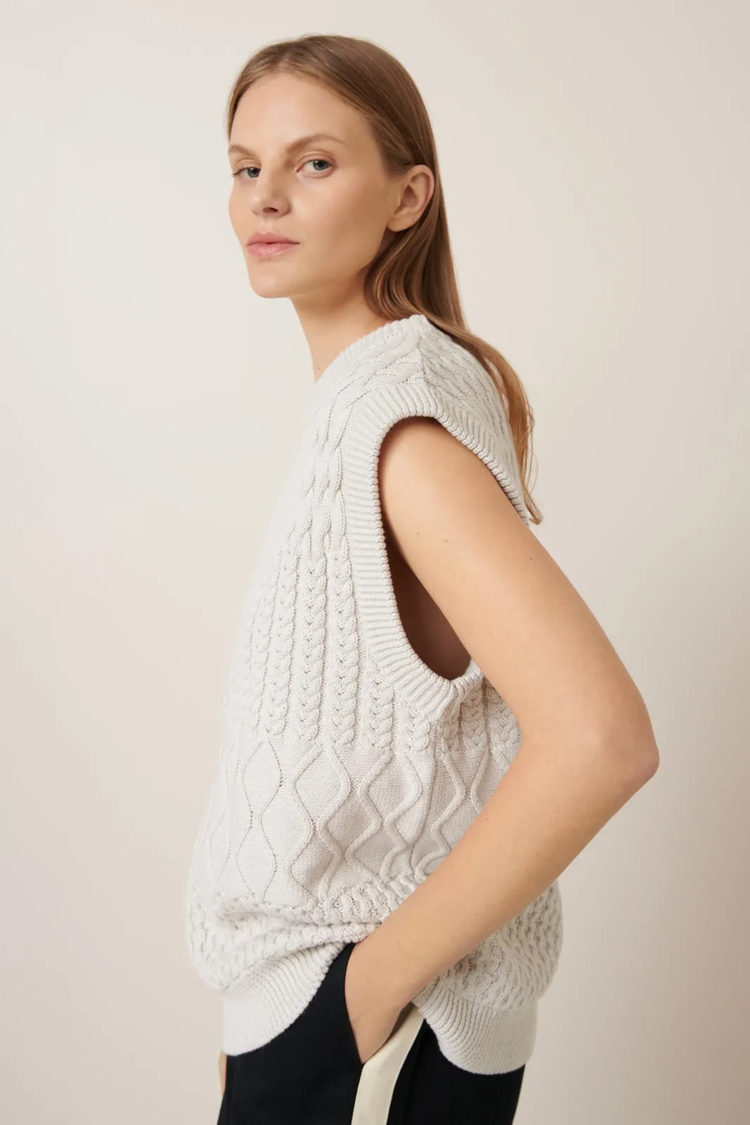 Aran Vest - Oat Melange