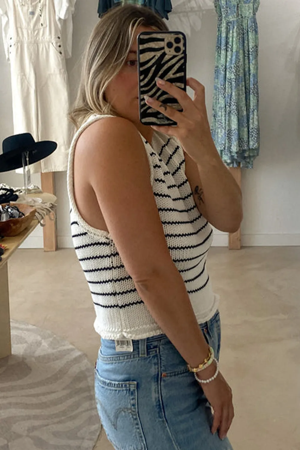 Black Stripe Raw Edge Knitted Sleeveless Sweater
