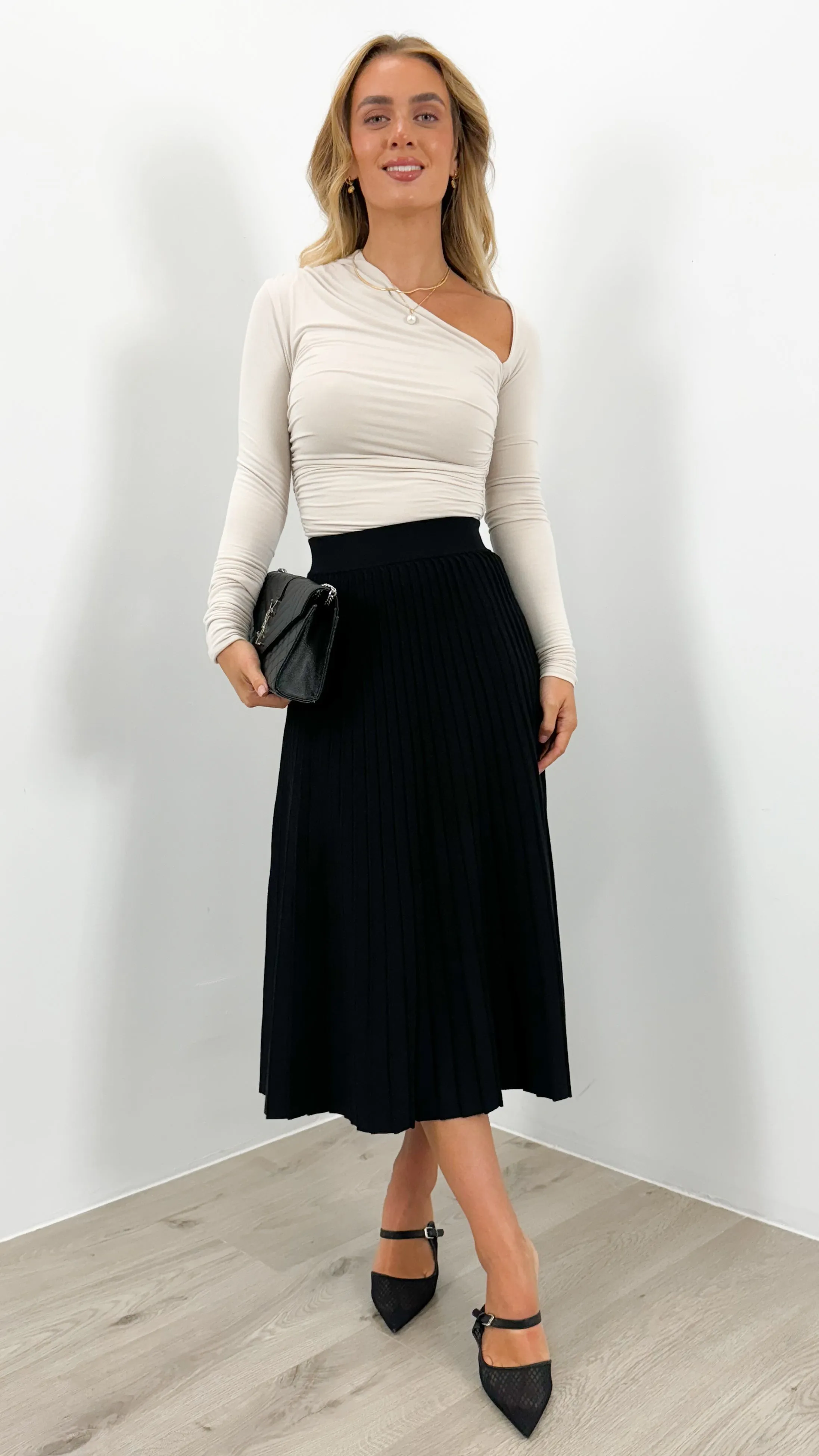 CAMBERWELL KNIT PLEAT SKIRT - BLACK