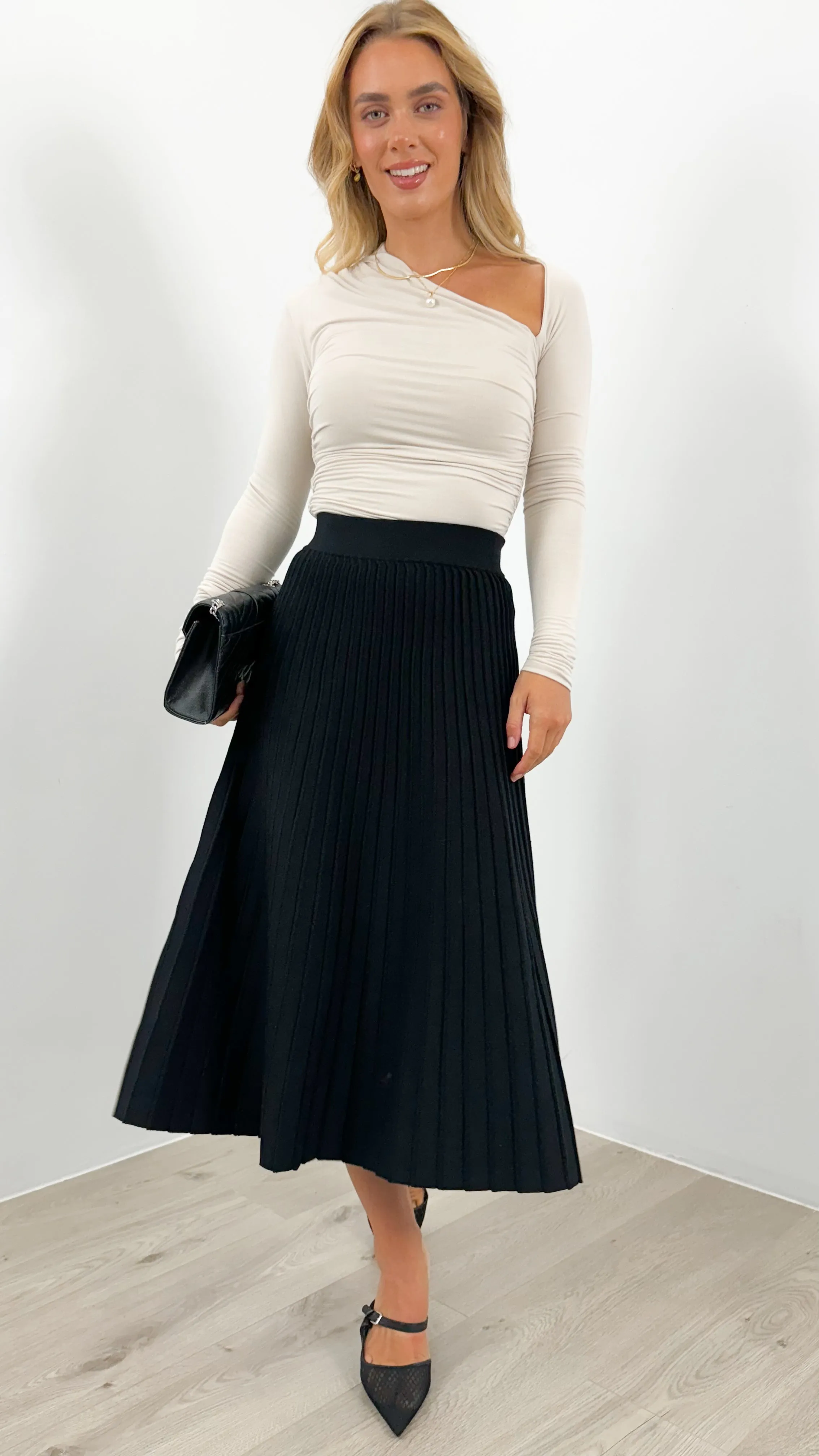 CAMBERWELL KNIT PLEAT SKIRT - BLACK