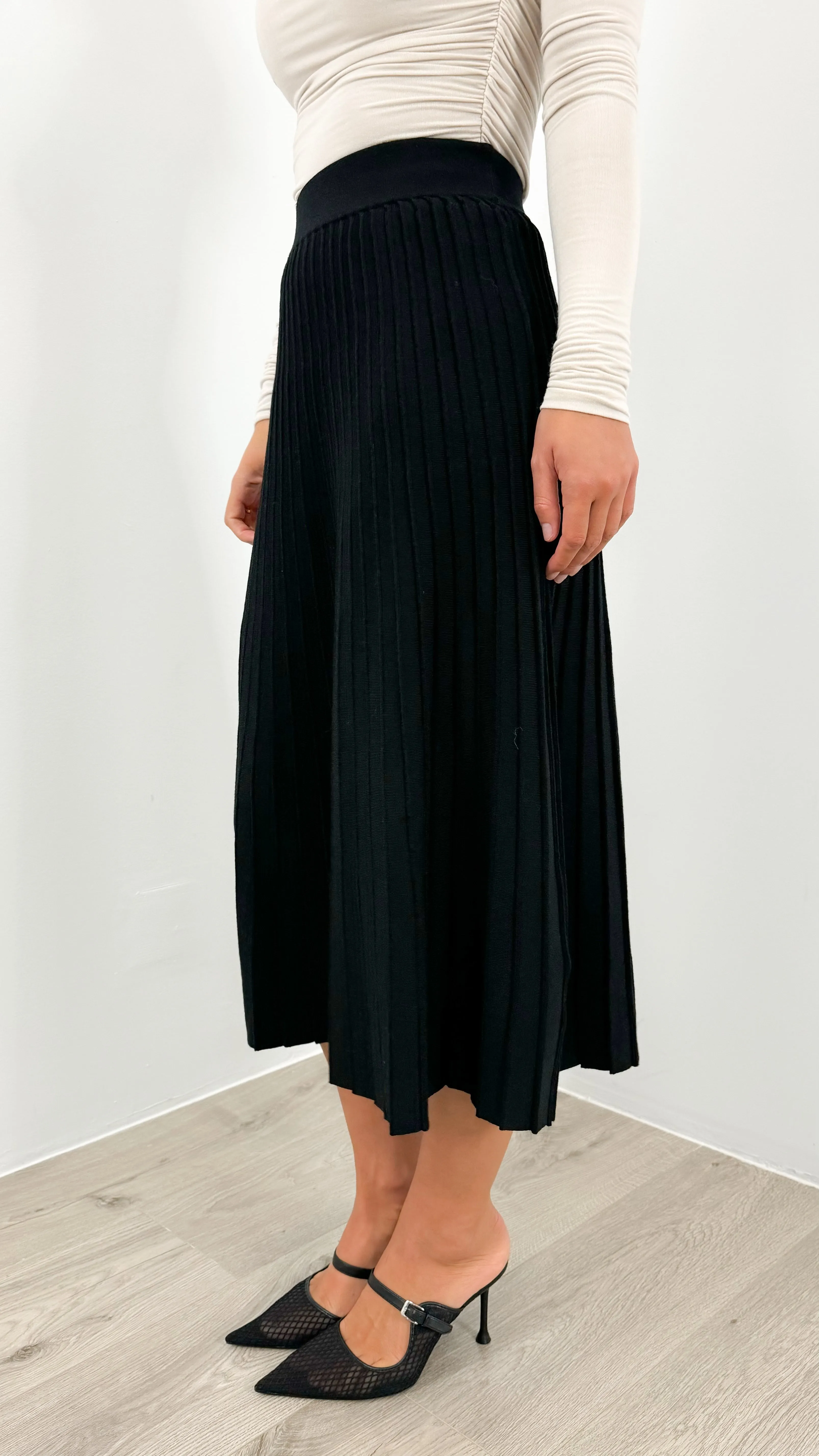 CAMBERWELL KNIT PLEAT SKIRT - BLACK