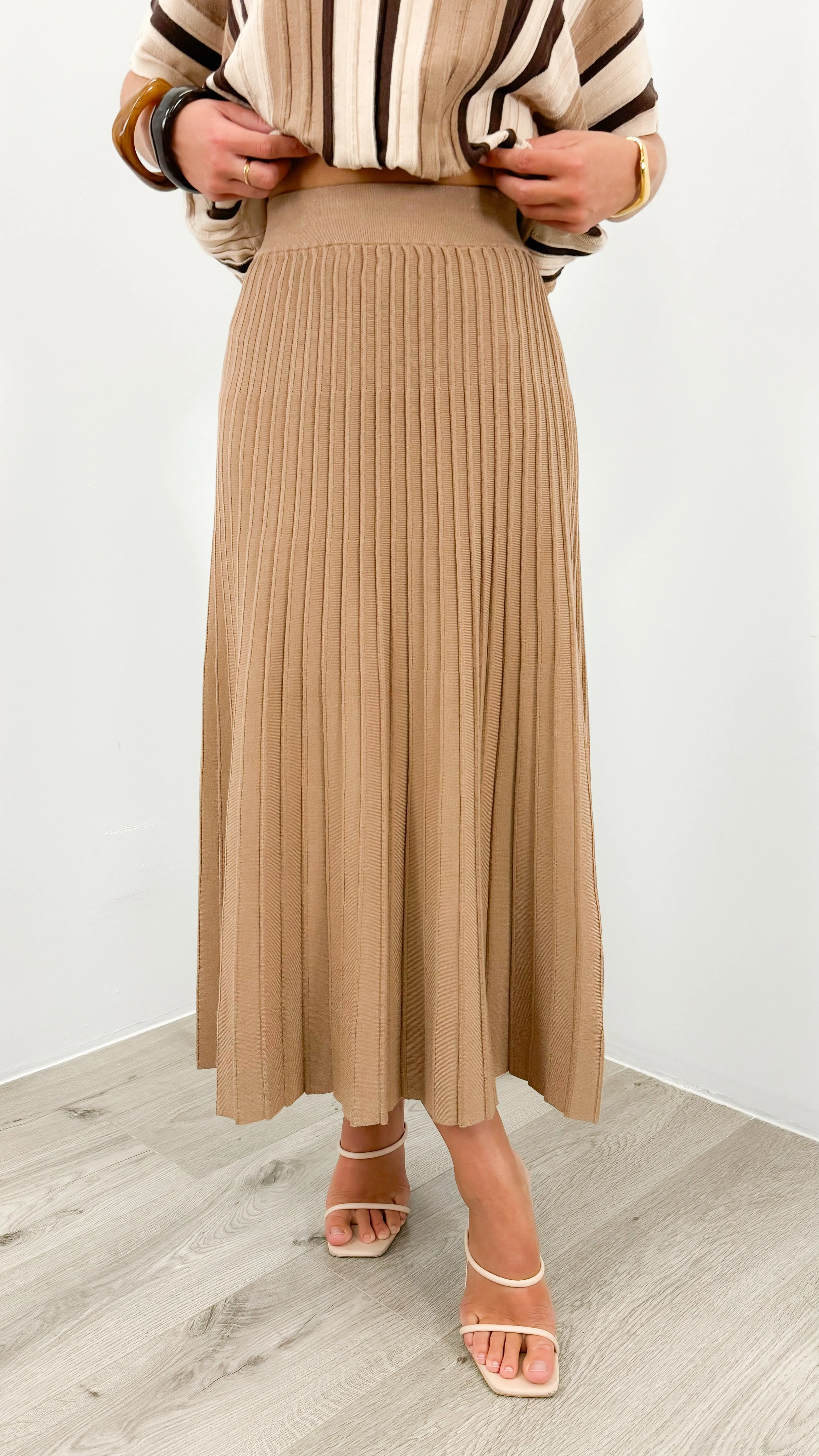 CAMBERWELL KNIT PLEAT SKIRT - ESPRESS0