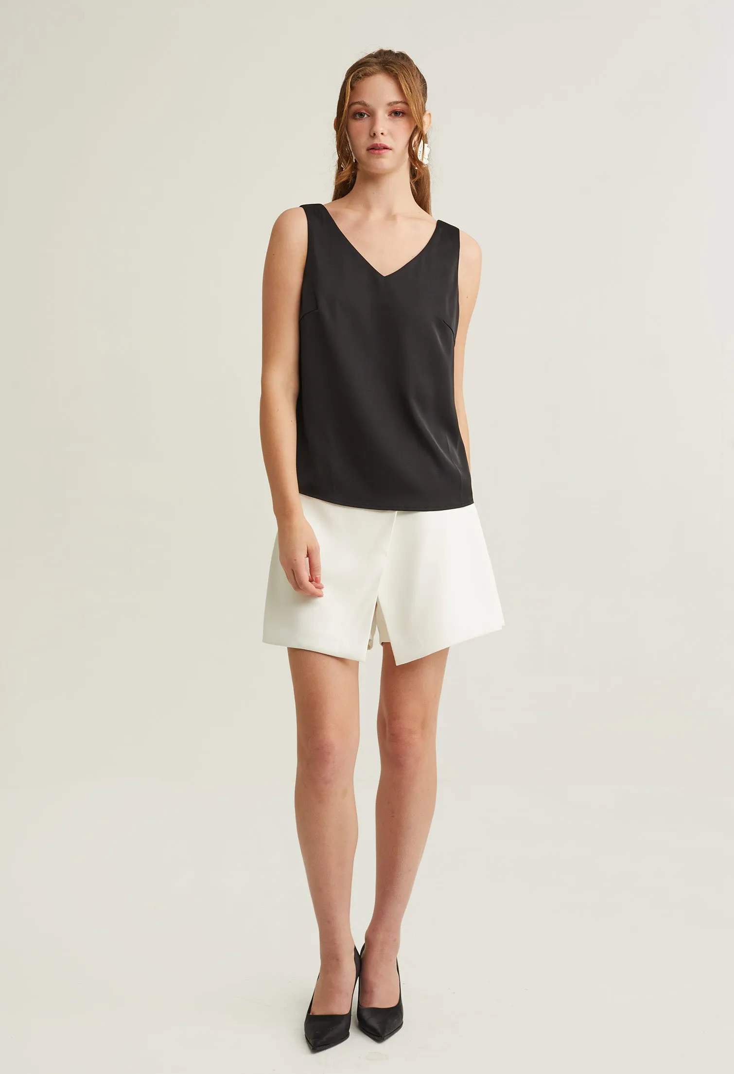 Casual V-Neck Straight Cut Sleeveless Top
