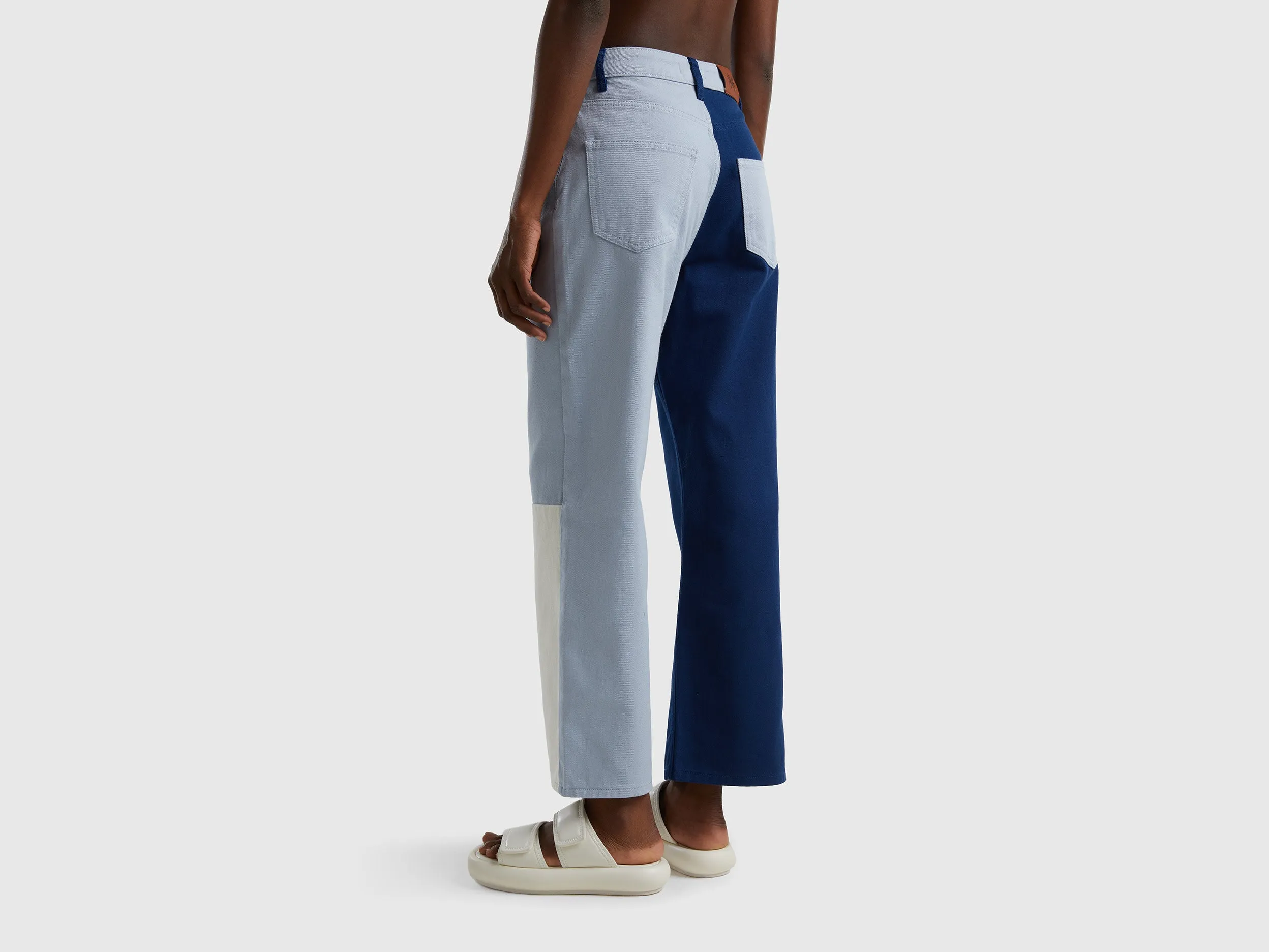 CROPPED COLOR BLOCK TROUSERS