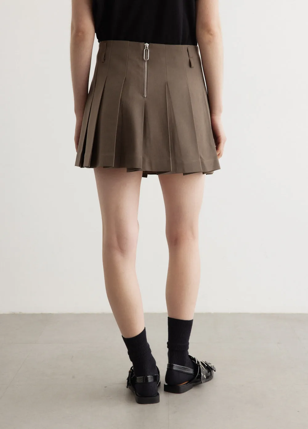 Dagger Pleated Skirt