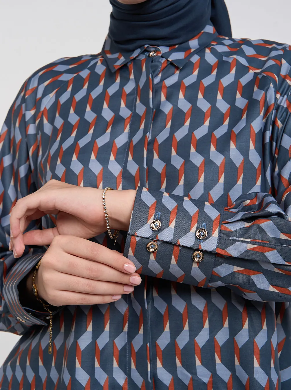 DAIRA LAYERED TOP FROST