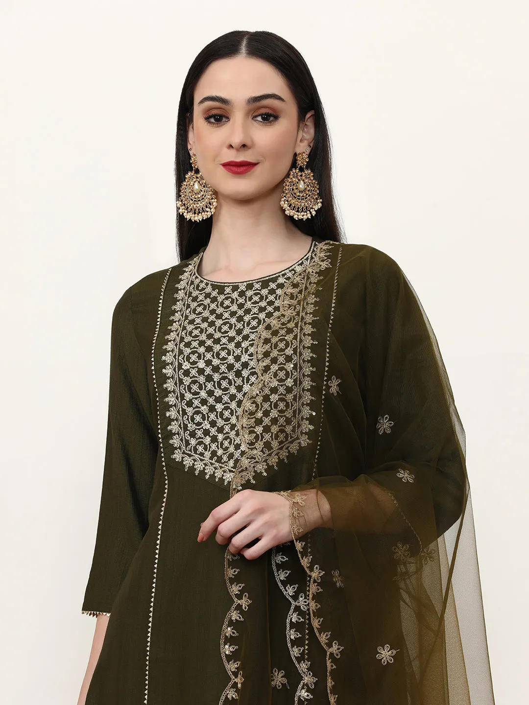 Embroidered Silk Blend Ethnic Motifs Kurta Sets With Net Dupatta