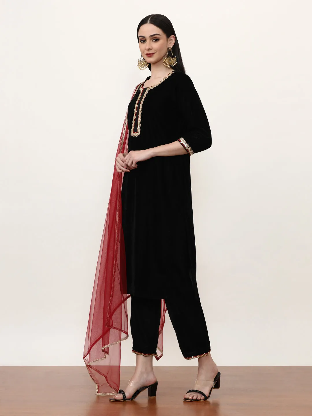 Embroidered Velvet Solid Kurta Sets With Net Dupatta