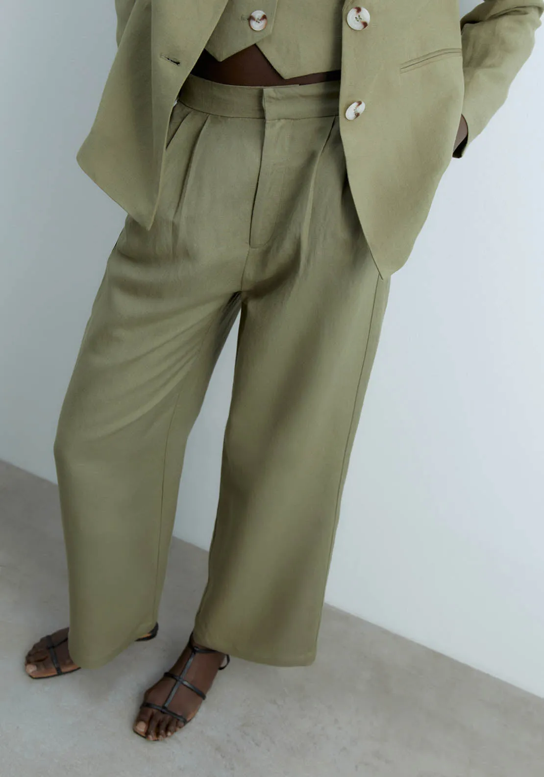 Formal Linen Trousers - Khaki