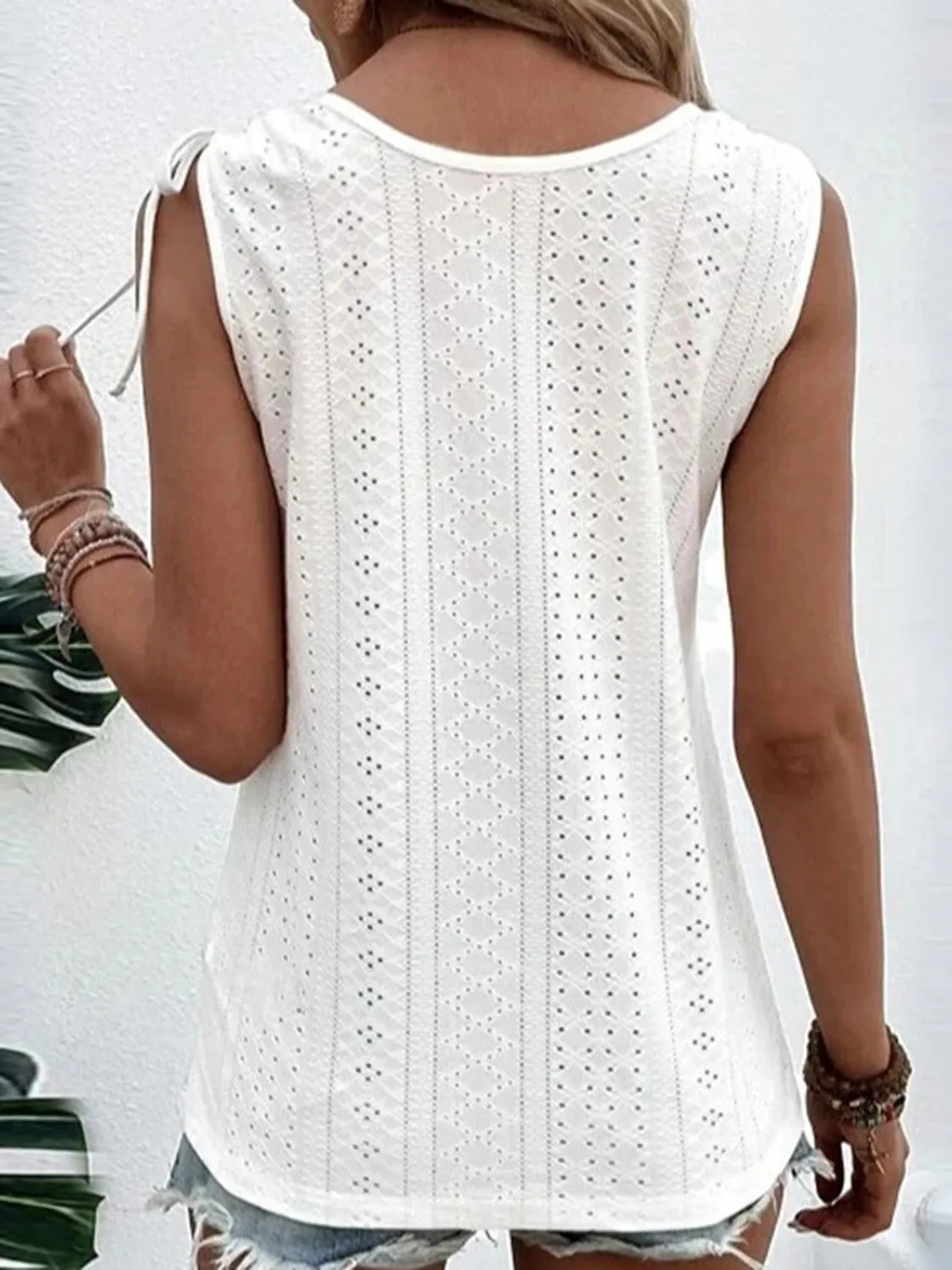 Full Size Scoop Neck Sleeveless Tank Top (5 Colors)