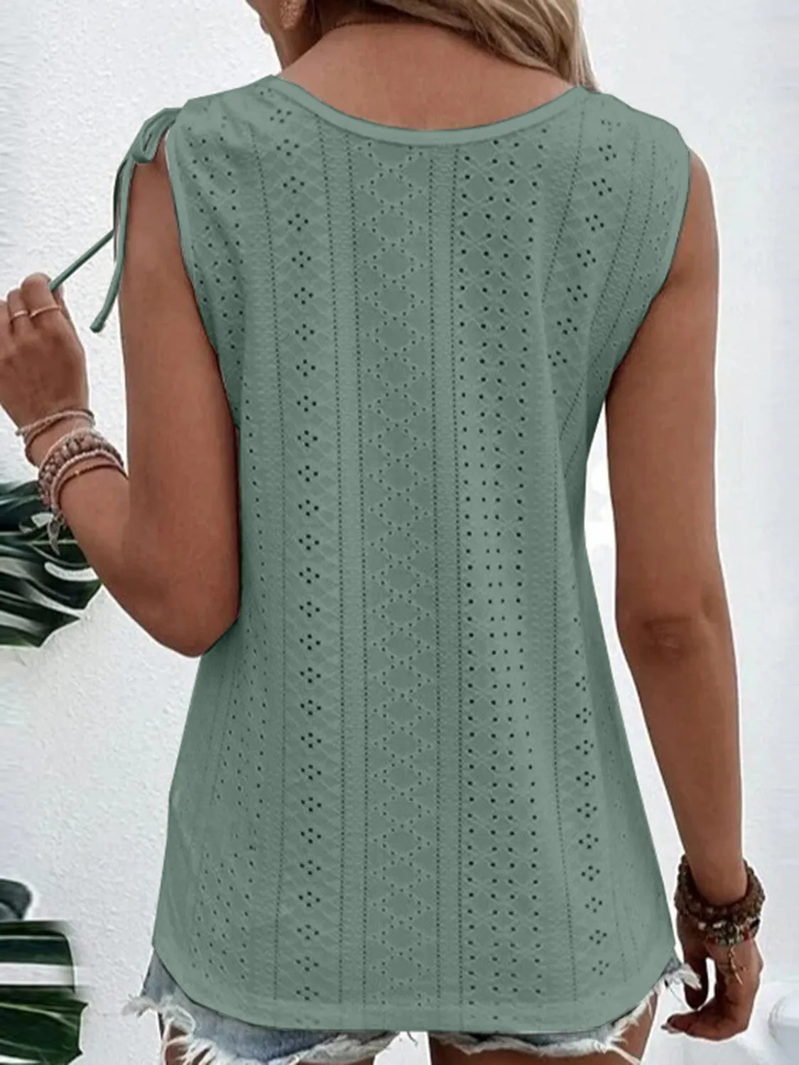 Full Size Scoop Neck Sleeveless Tank Top (5 Colors)