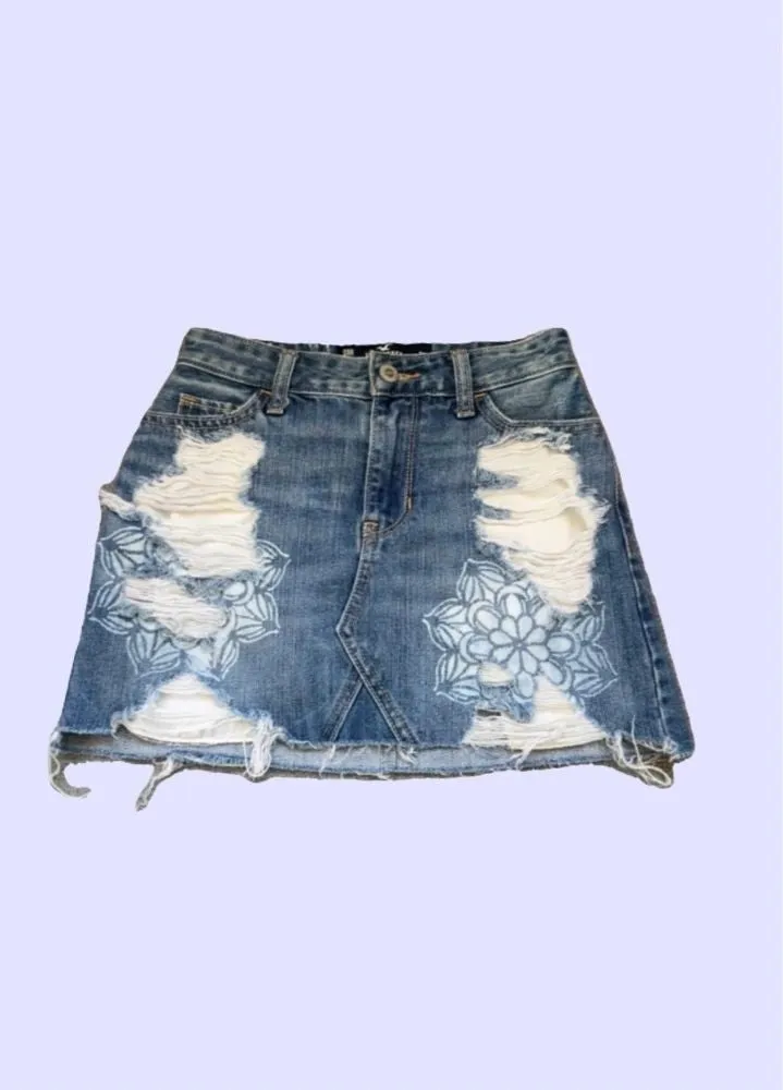 Mandala Mini Skirt ~ Hollister Women's Size 00/23R