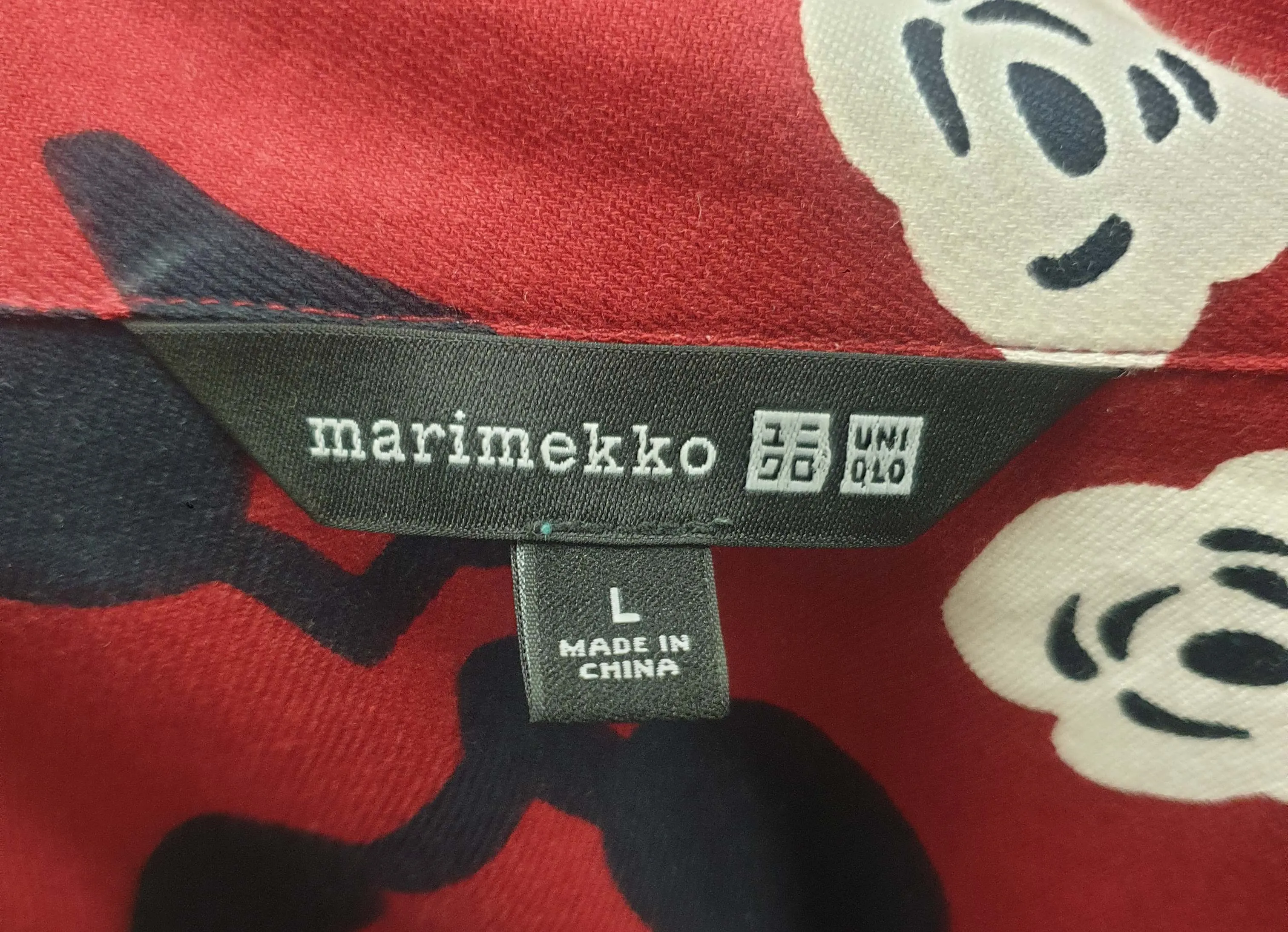 Marimekko x Uniqlo red print long sleeve shirt size L