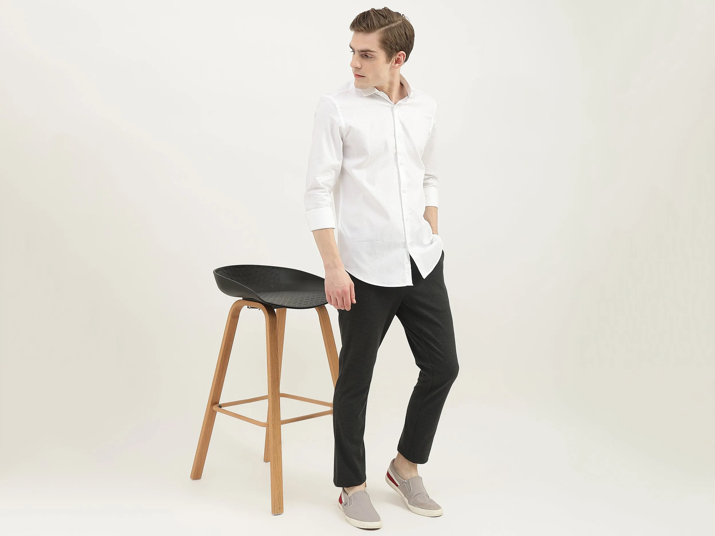 Men Textured Slim Fit Trousers