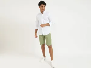 Men White Solid Slim Shirt