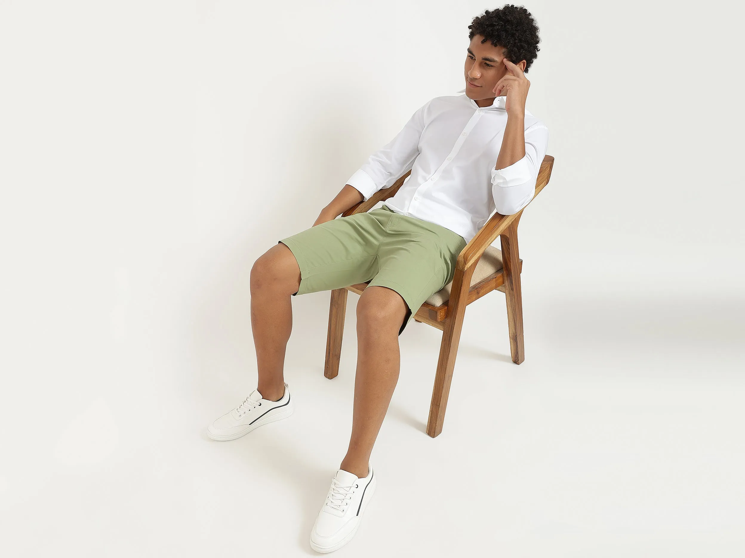 Men White Solid Slim Shirt