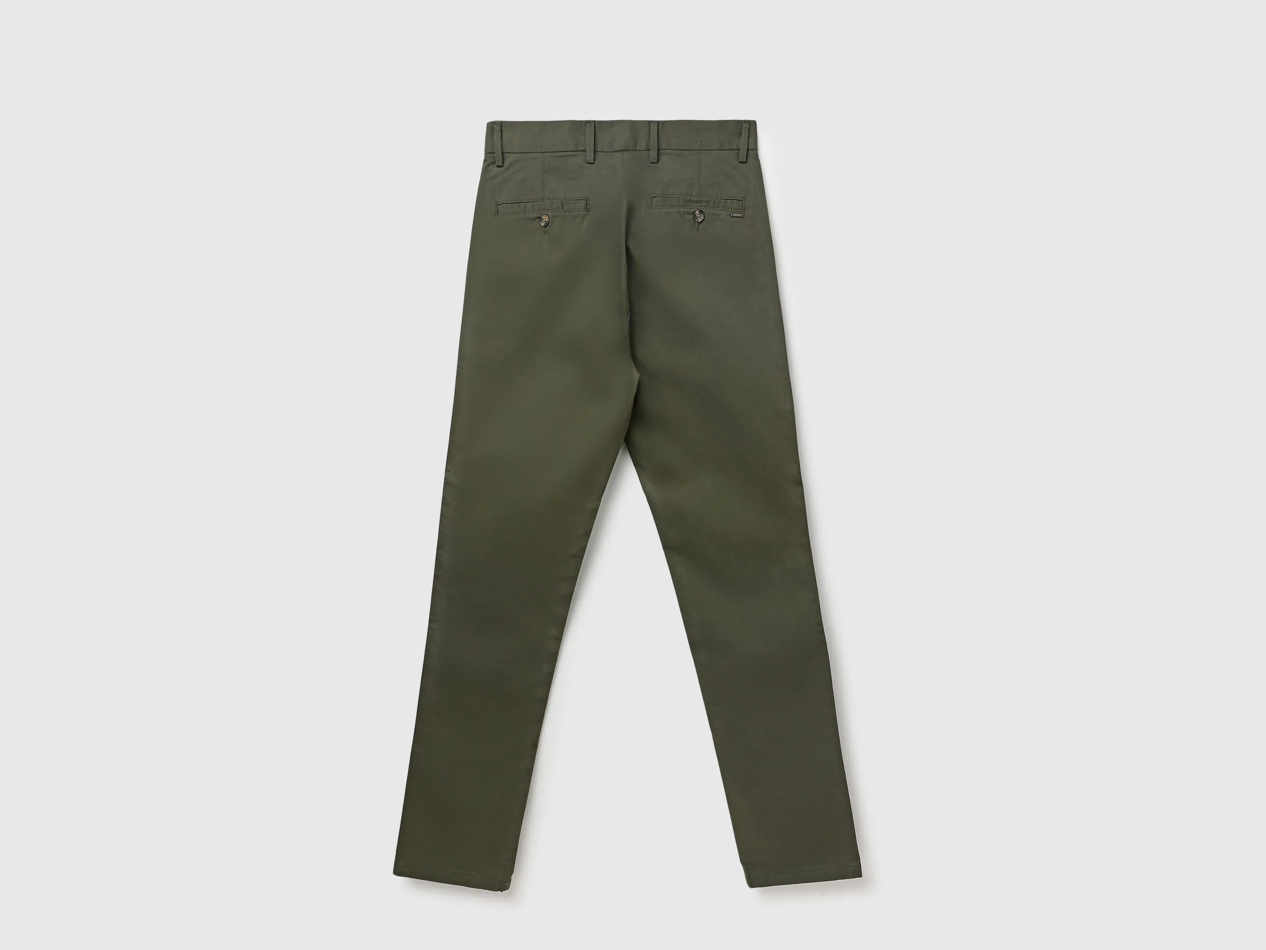 Men's Solid Slim Fit Trousers with Button Closure