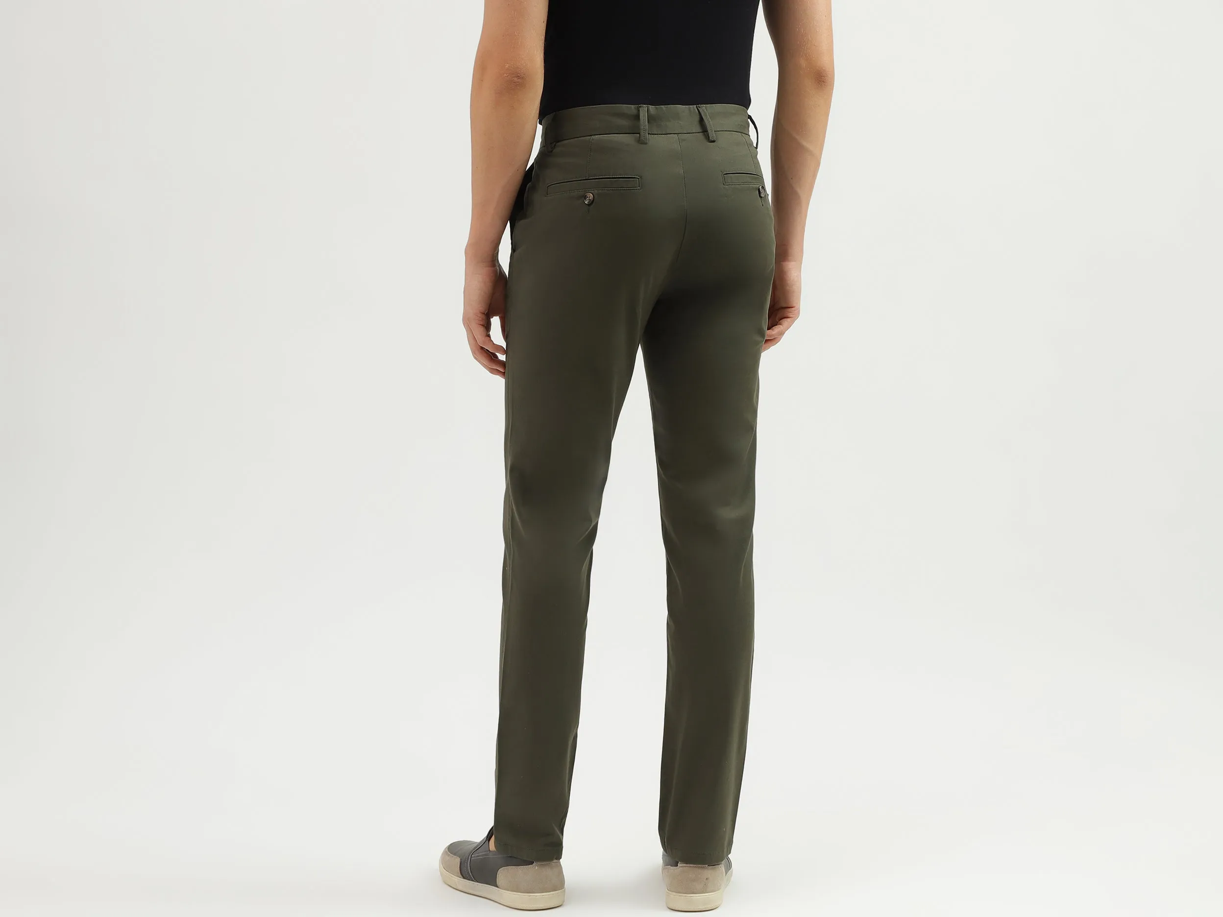 Men's Solid Slim Fit Trousers with Button Closure