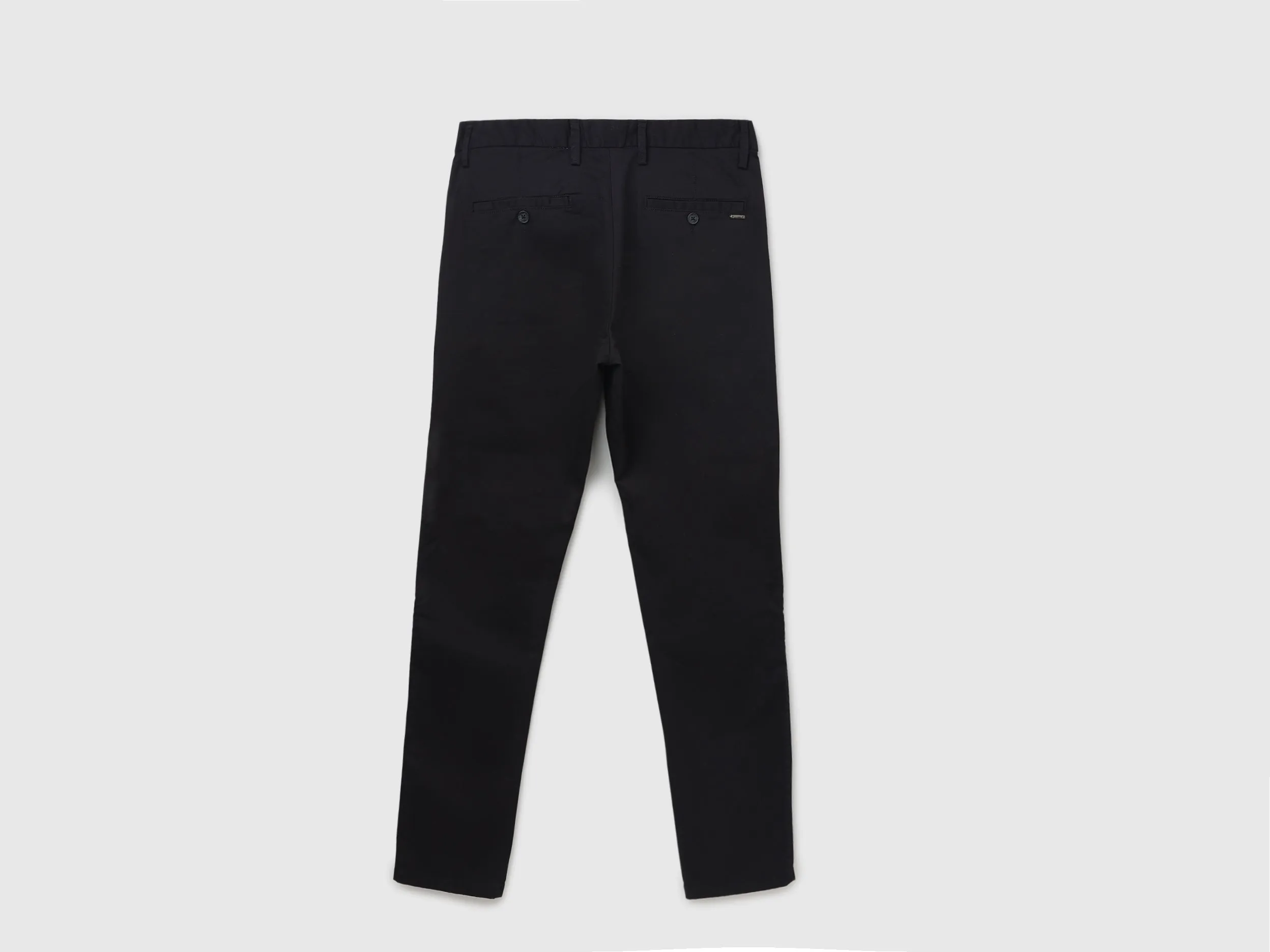 Men's Solid Slim Fit Trousers with Button Closure