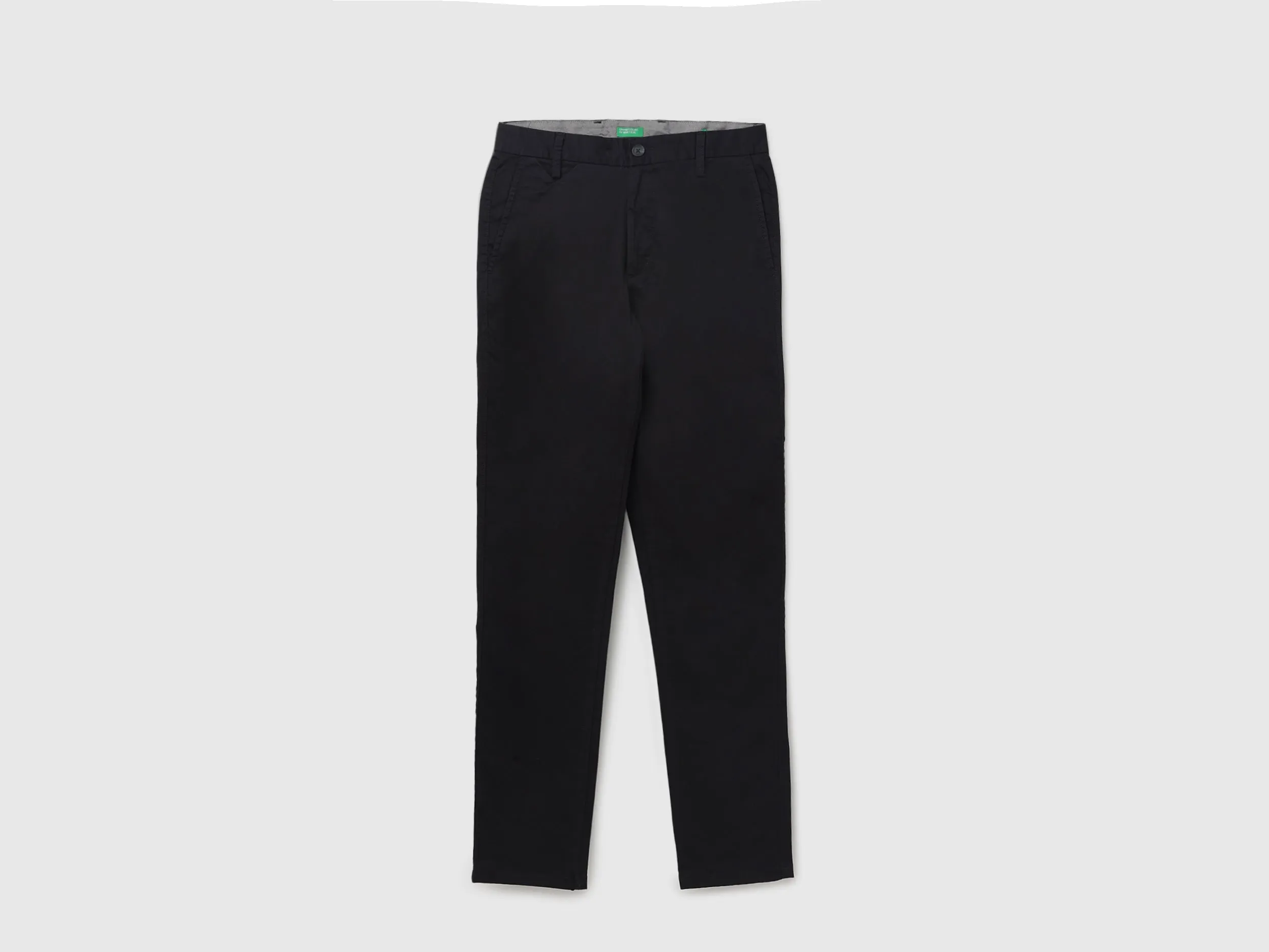 Men's Solid Slim Fit Trousers with Button Closure