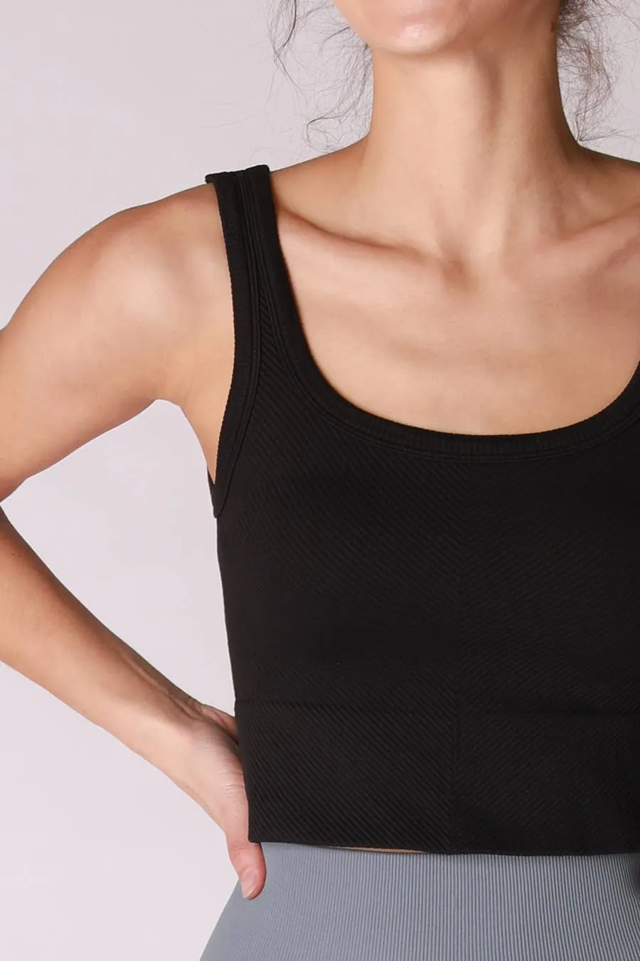 NIKIBIKI Chevron Ribbed Crop Top