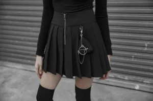 Pleated Skirt with Braces and Accessory - Black -