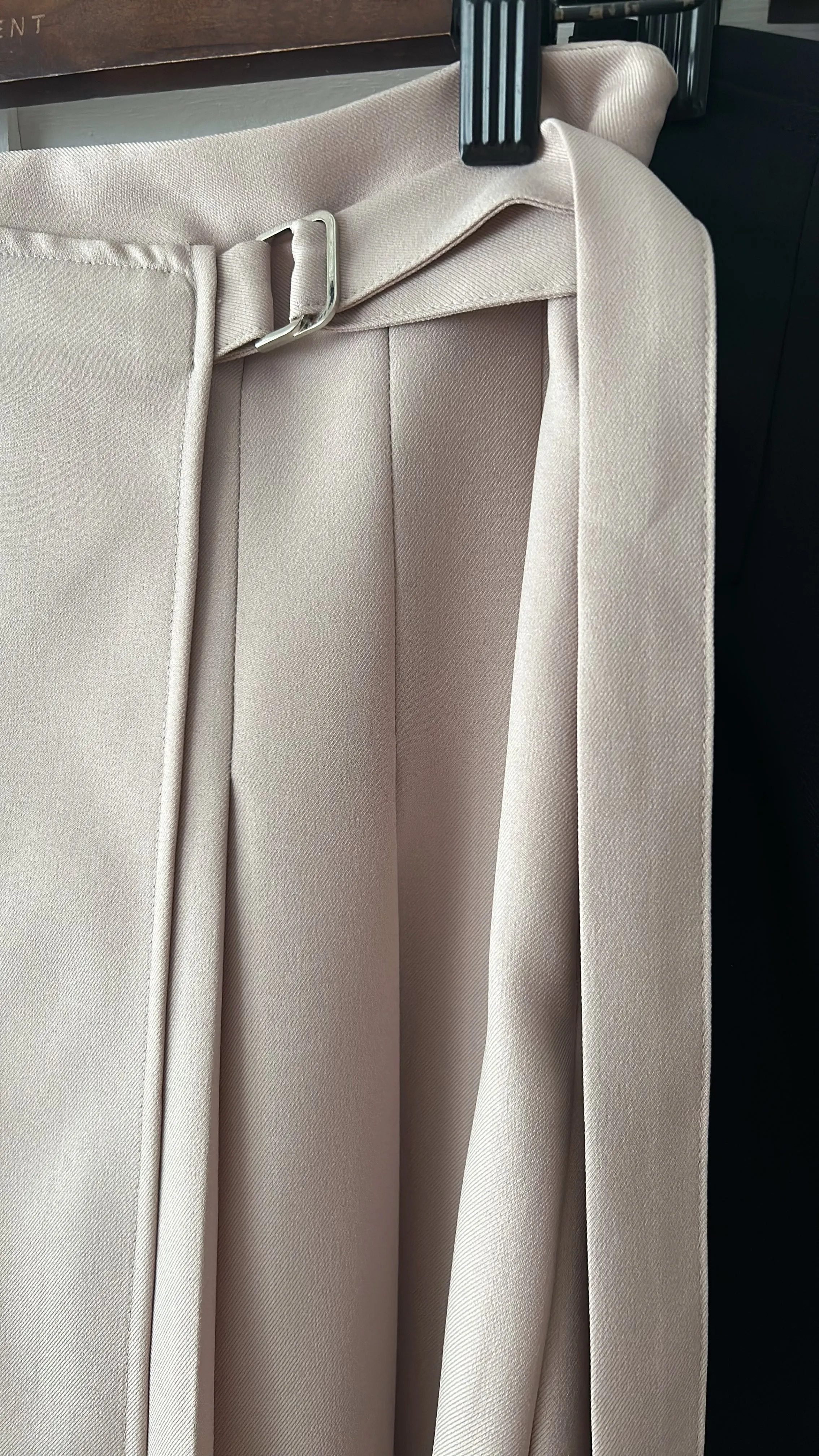 Side Pleated 側釦設計不規則半身裙, Skirt/ SK8797