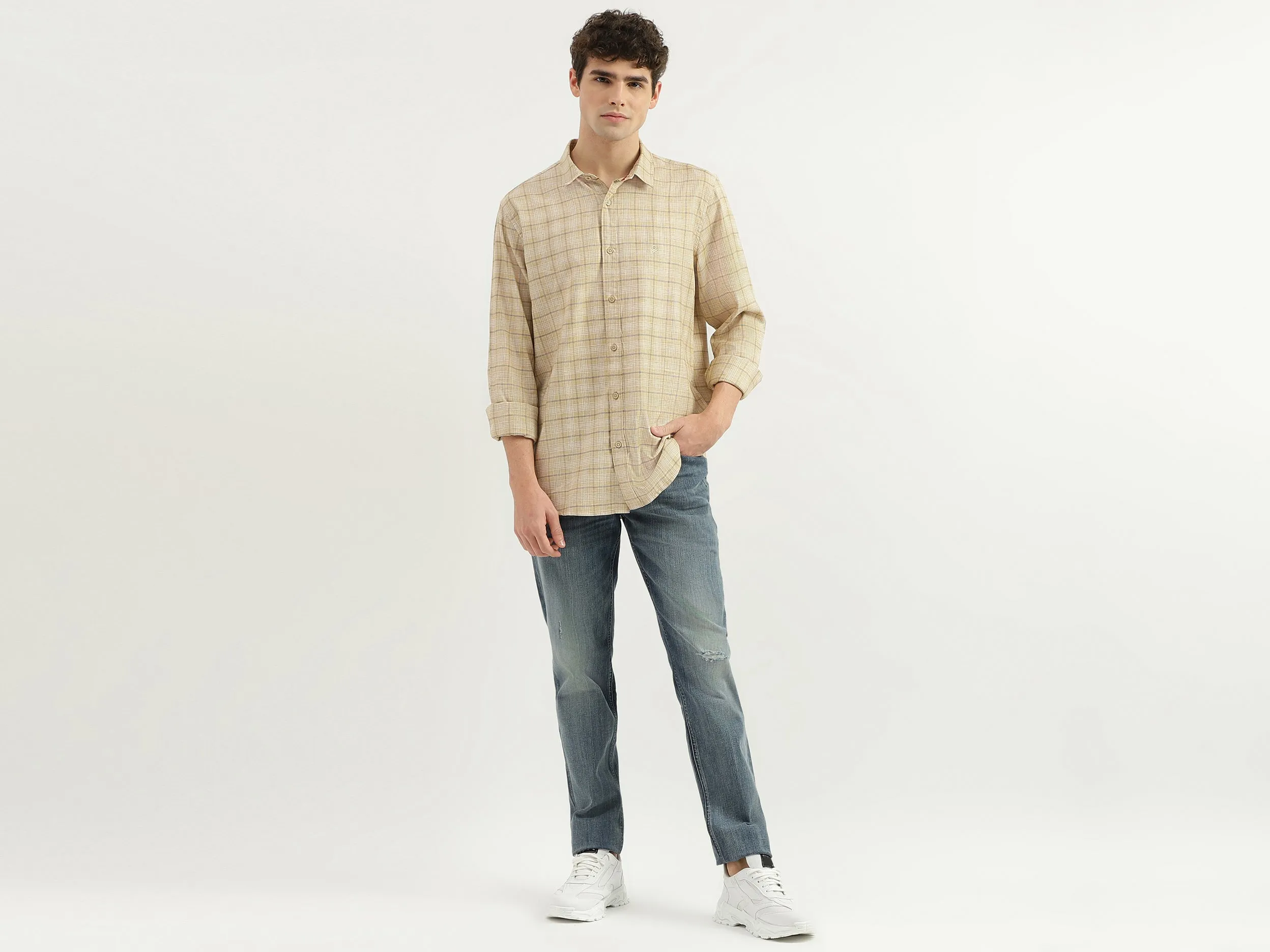Solid Mid Rise Slim Straight Jeans