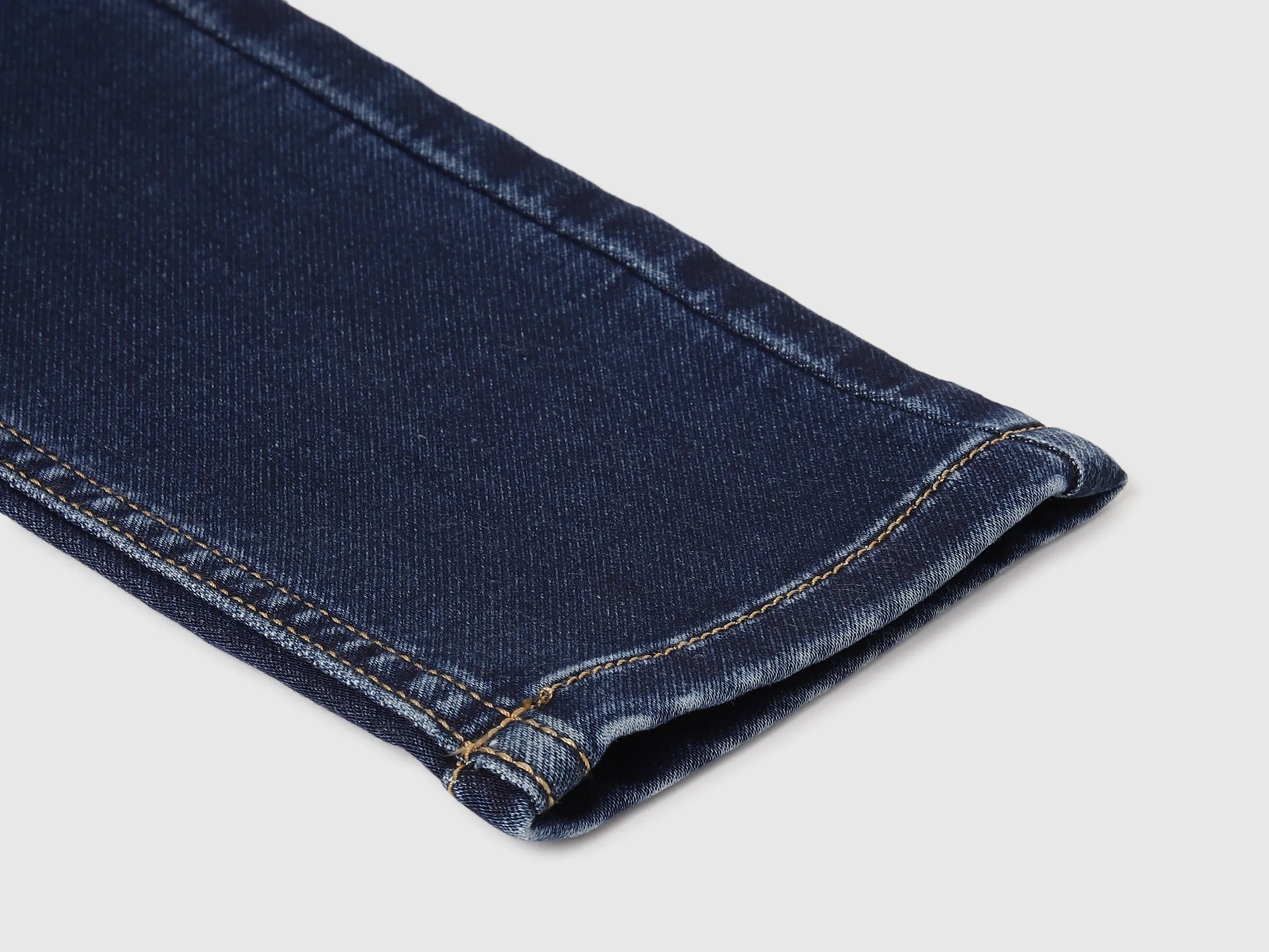 Solid Slim Fit Jeans