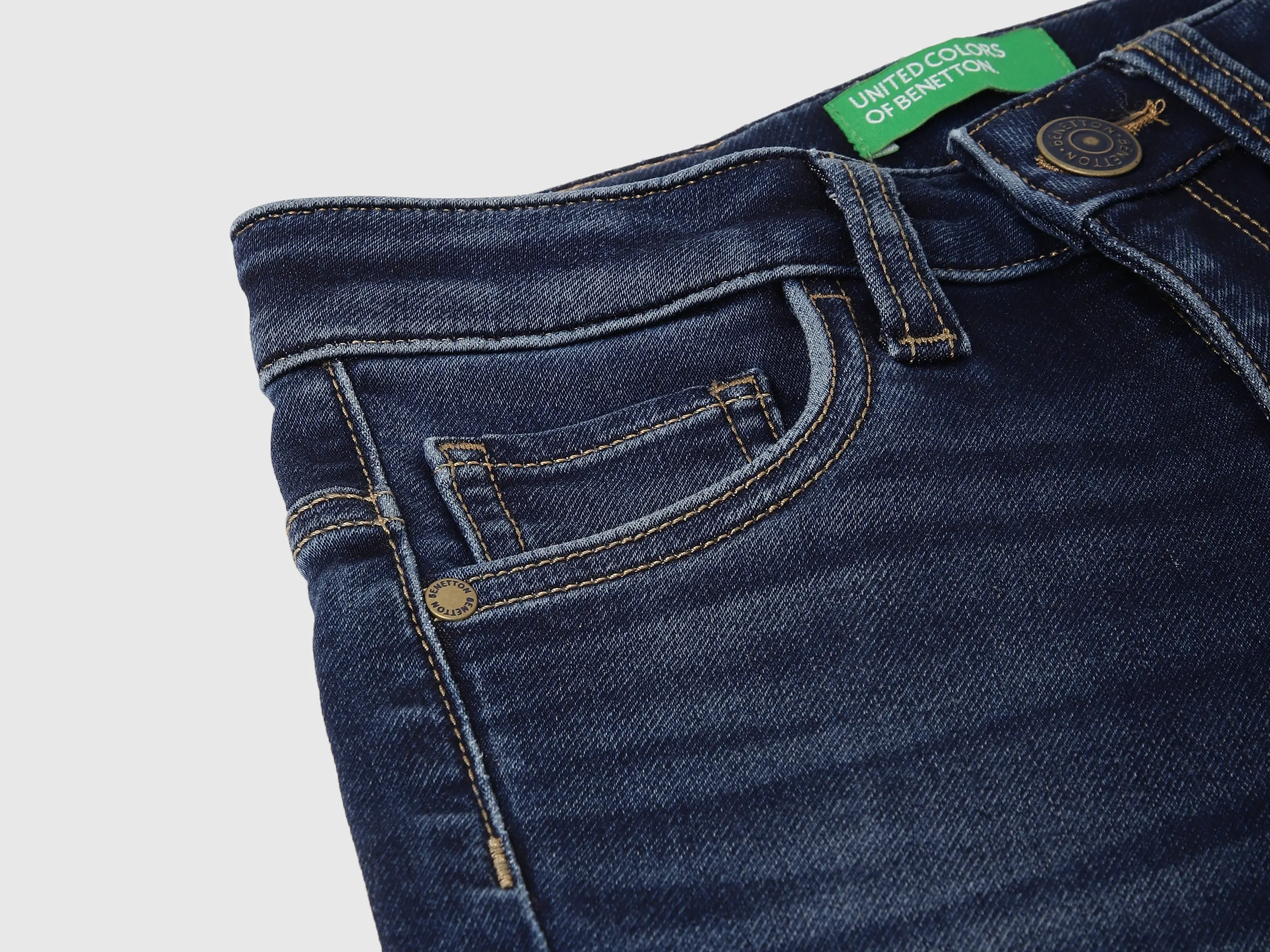 Solid Slim Fit Jeans