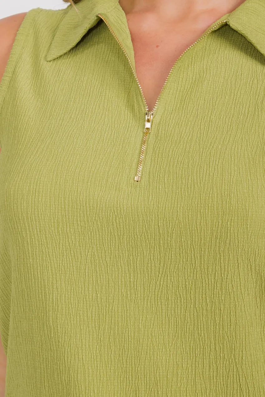 TEXTURE CREPE HALF ZIP COLLAR SLEEVELESS TANK