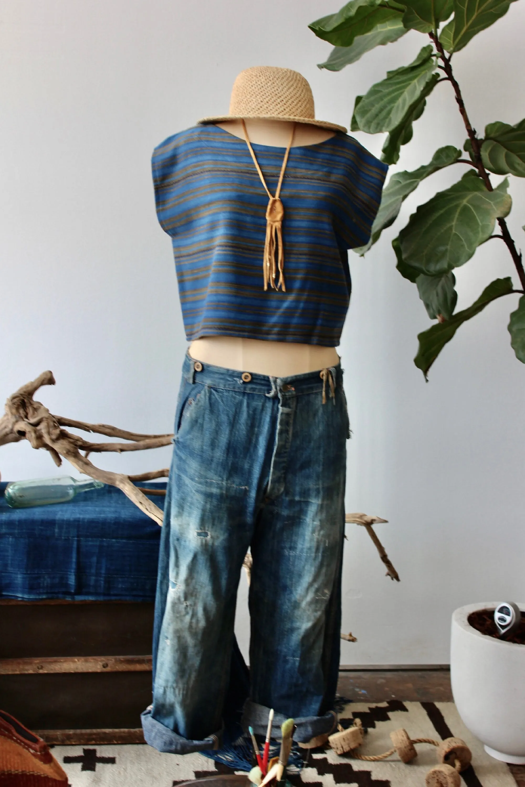 The Highlands Foundry Indigo   Grey Stripe Box Top THF3