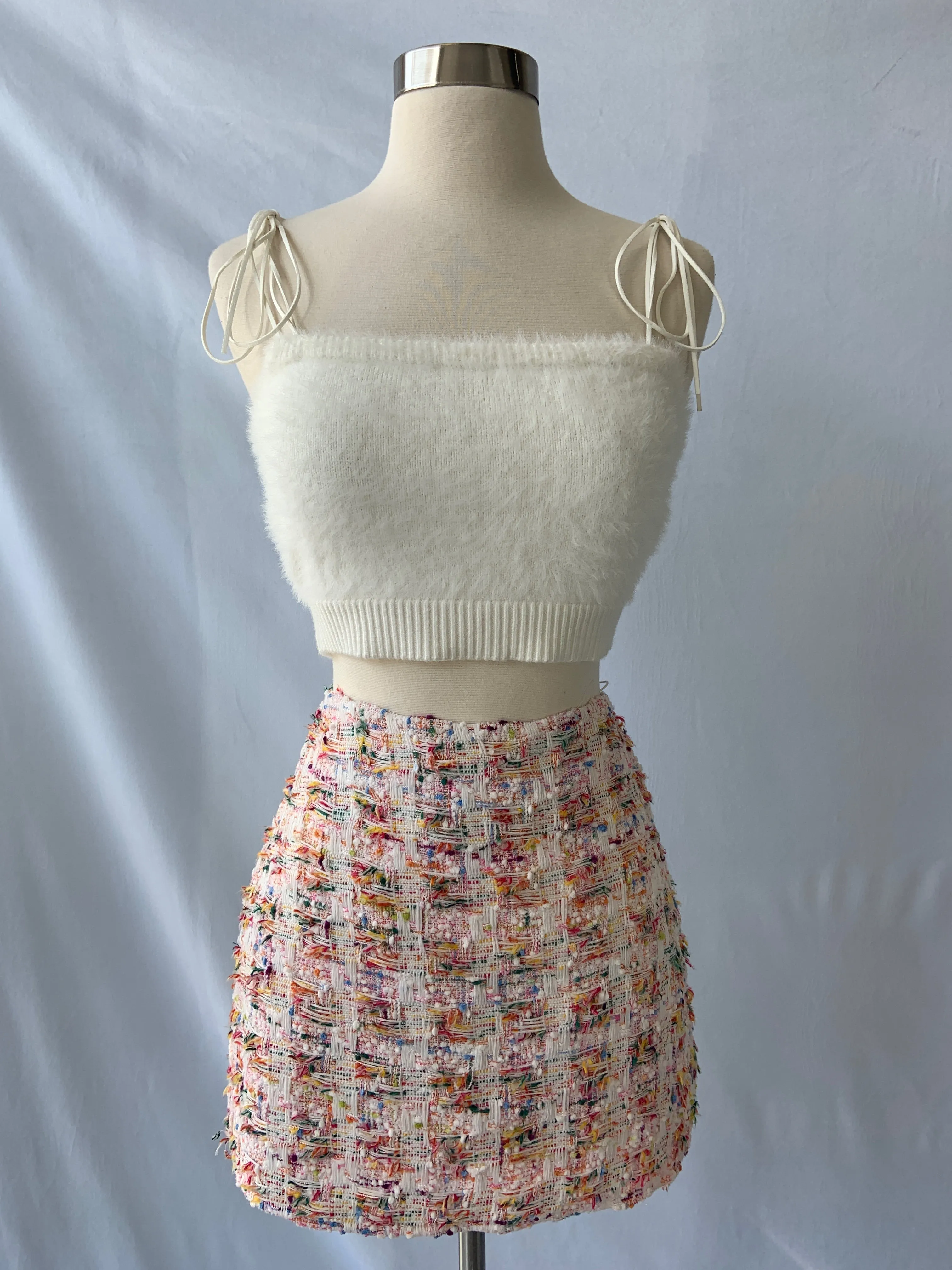 Tie Fuzzy Top