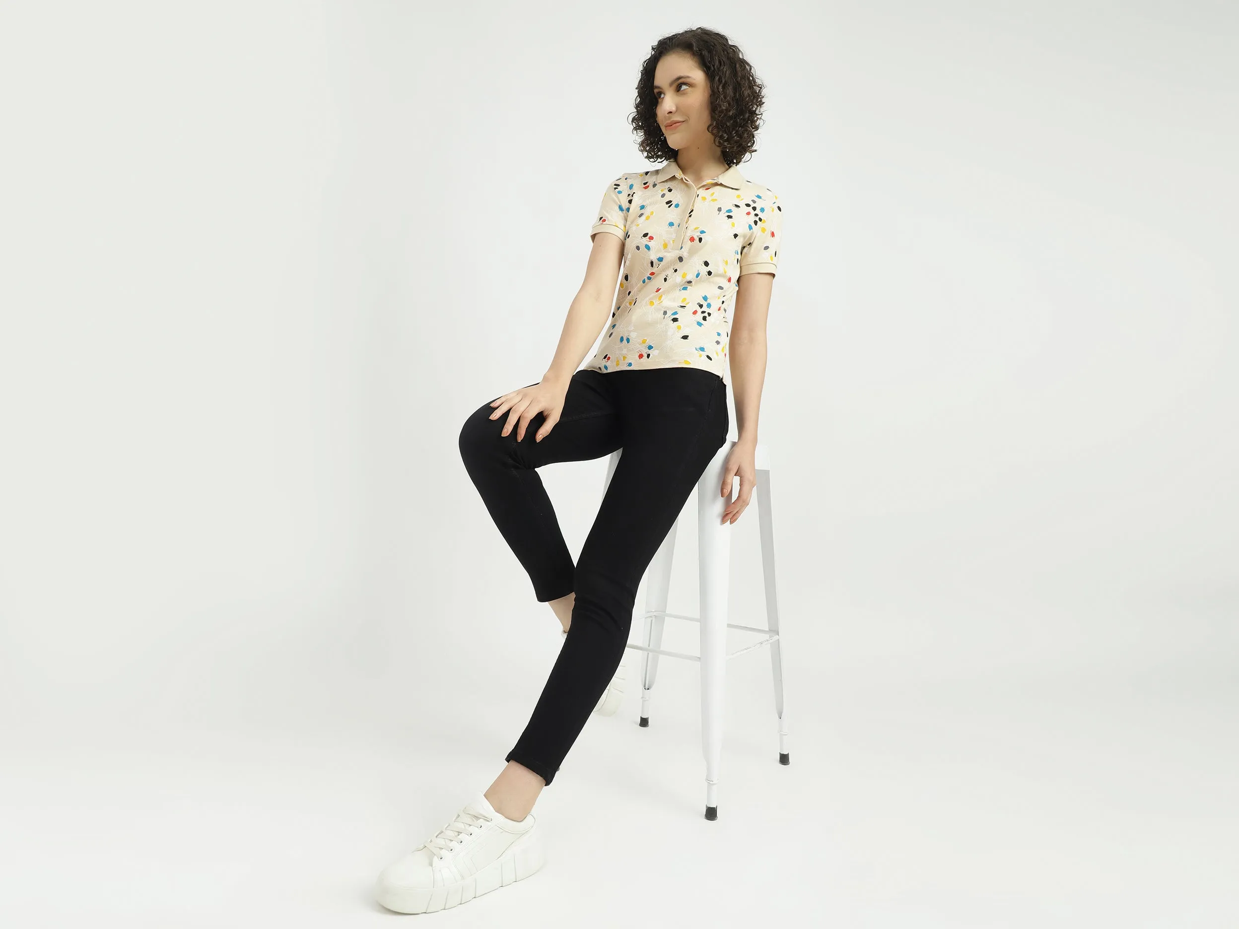 Women Solid Skinny Fit Jeans