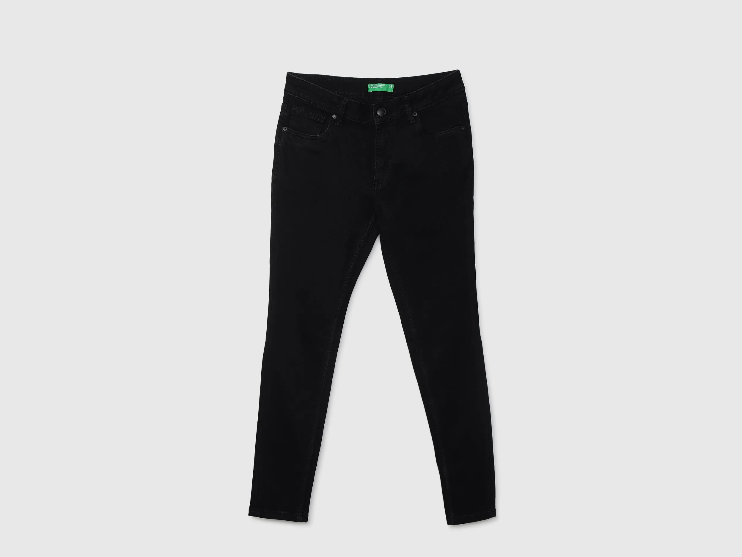 Women Solid Skinny Fit Jeans
