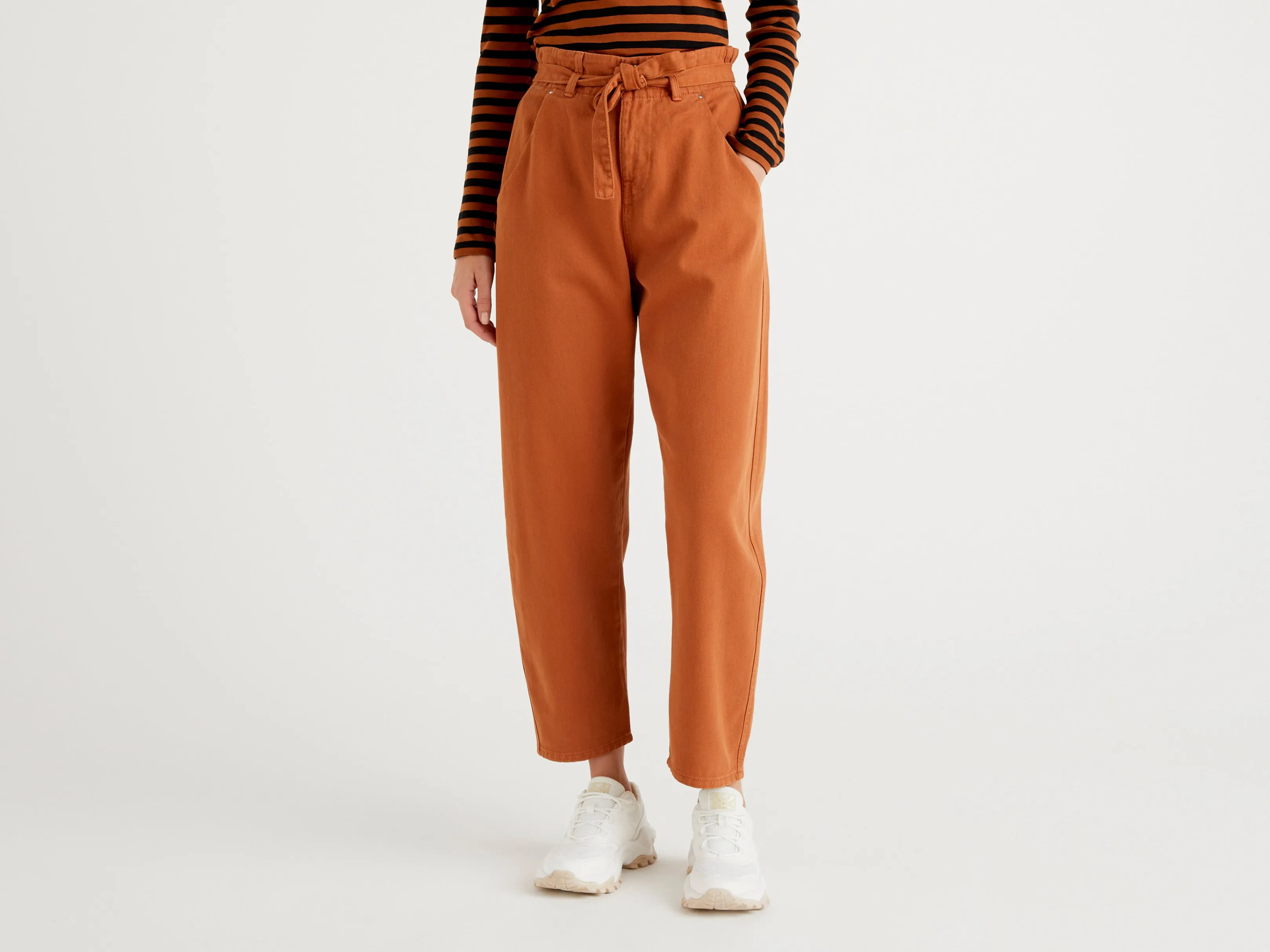Women Solid Straight Fit Trousers