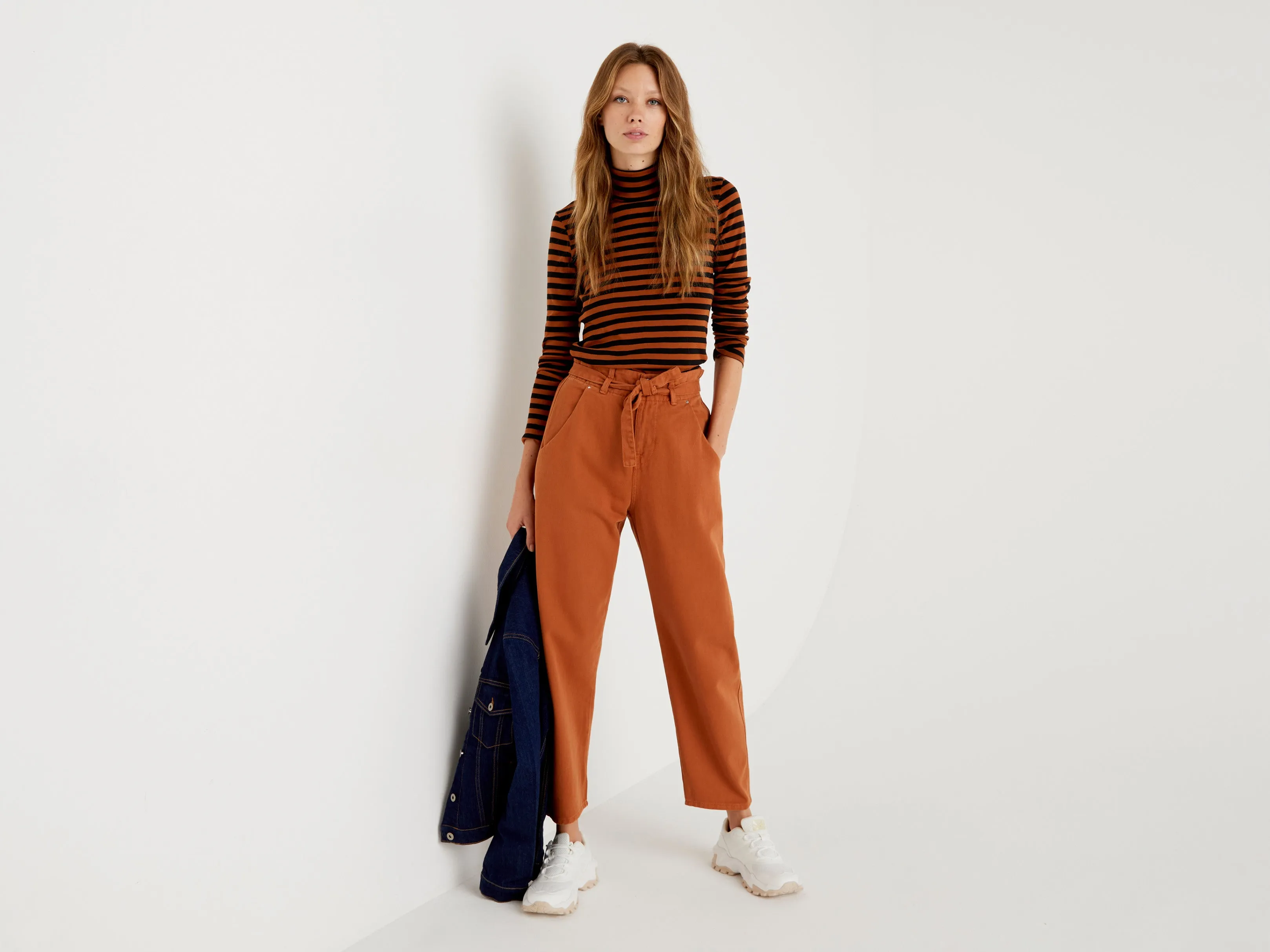 Women Solid Straight Fit Trousers