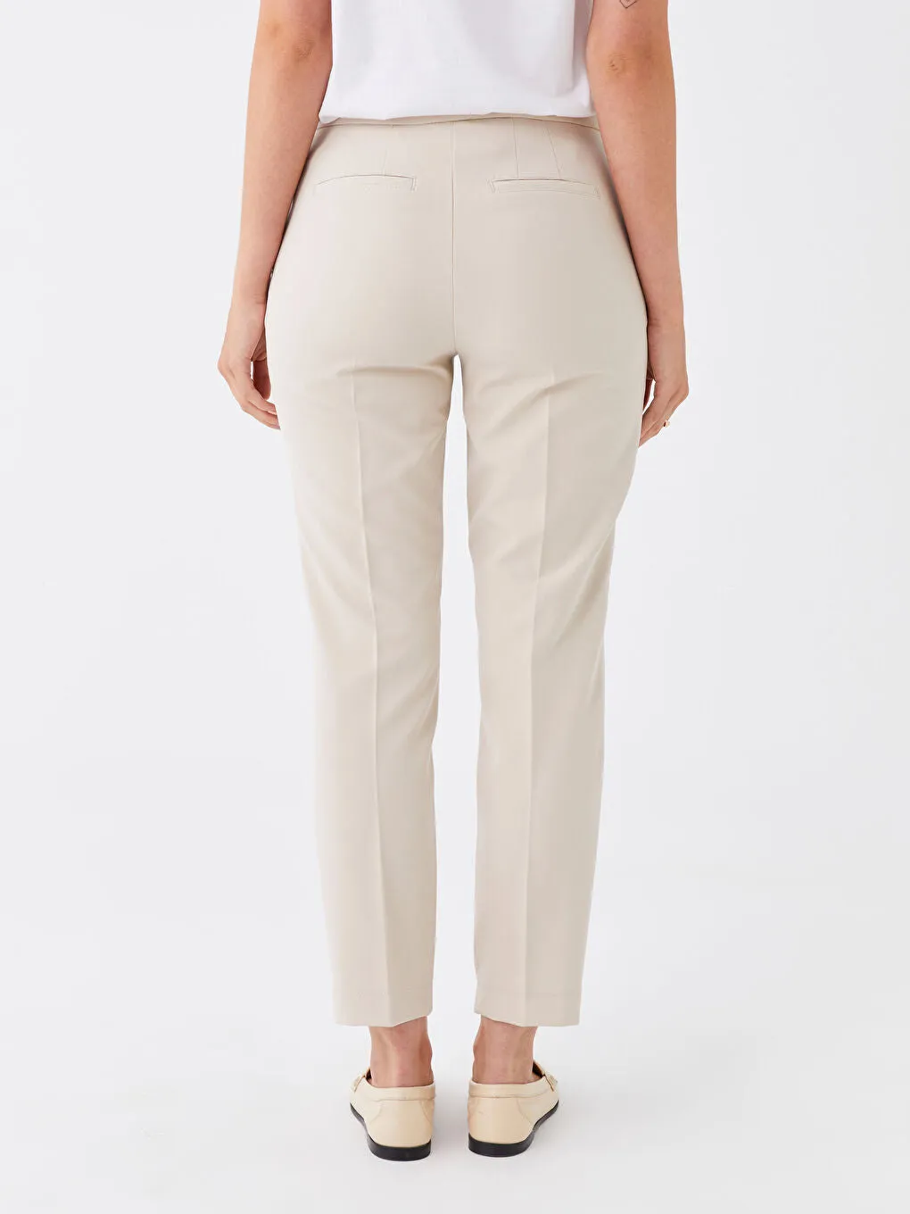 Women Standard Fit Straight Trousers