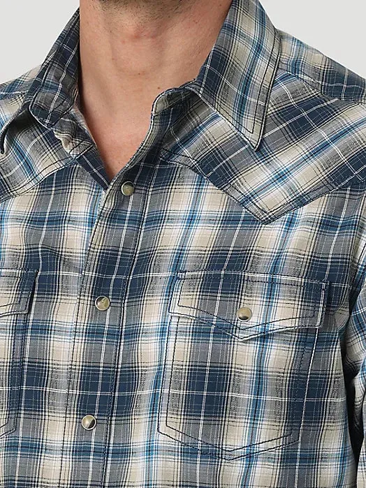 Wrangler Men's Retro Premium Long Sleeve Button Down Print Shirt in Deep Indigo